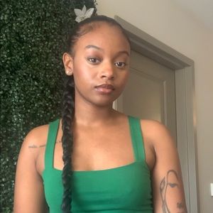 Meet your Posher, Neriah